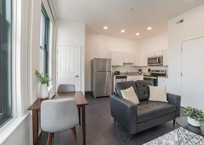 Frontdesk 209 9th St Apts Cultural Dist Apartment