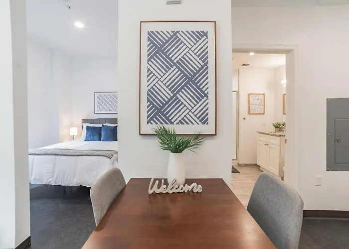 Frontdesk 209 9th St Apts Cultural Dist Apartment